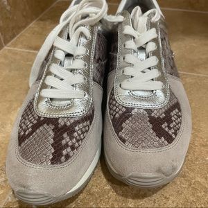 Snakeskin print sneakers